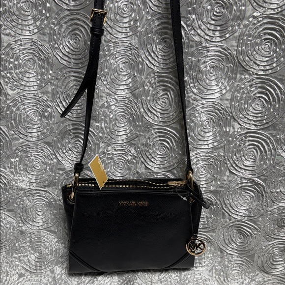 Michael Kors Nicole Tripple Compartment Leather Crossbody